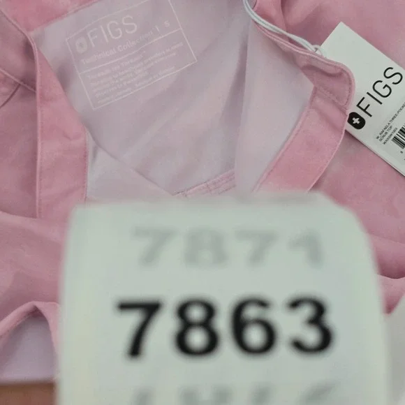 Figs Rafaela Pink tie dye scrub top - Picture 8 of 8